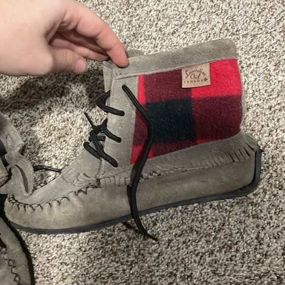 Laurentian Cheif Canada lace up red plaid moccasins - Picture 5 of 6